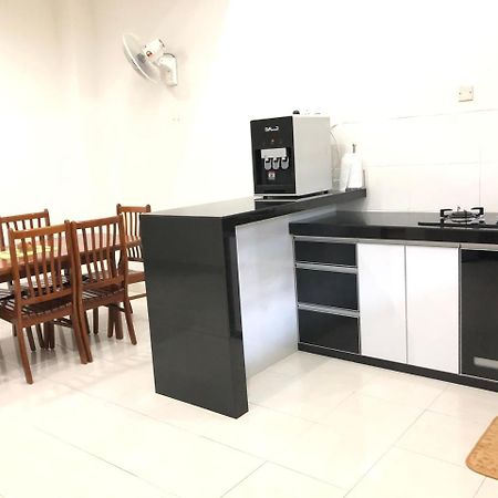 Ana Guest House Jalan Airport Kuantan Exterior foto